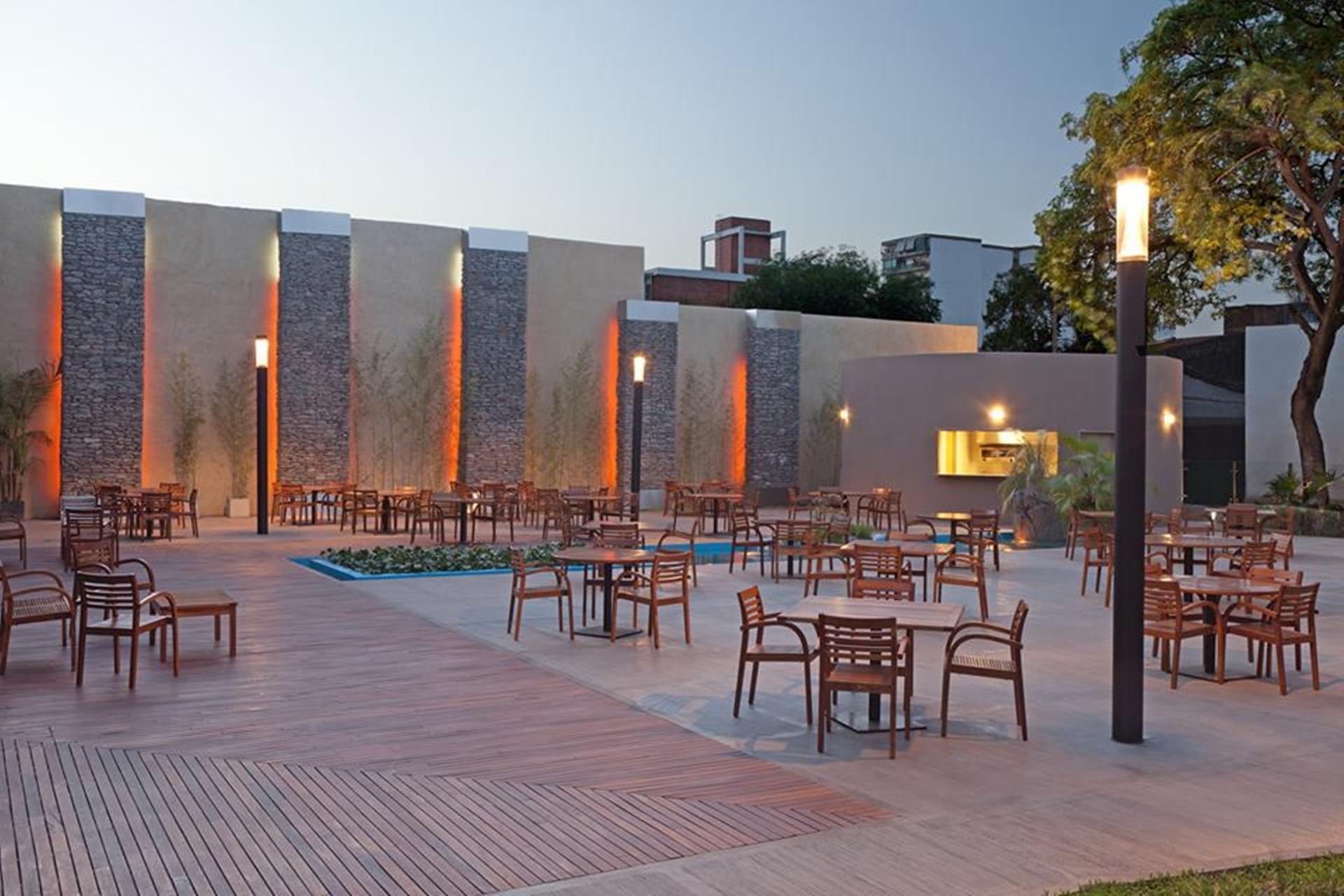 Hotel Quinto Centenario 5*