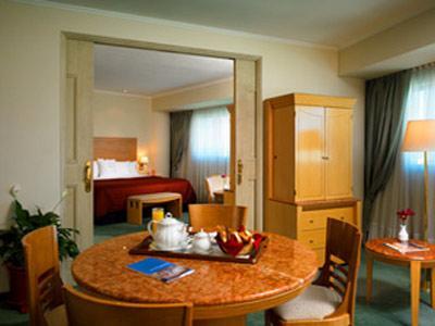 Hotel Quinto Centenario 5*